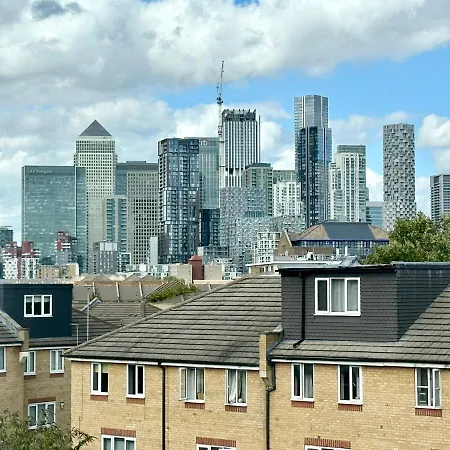 River Views From Canary Wharf London Exterior photo